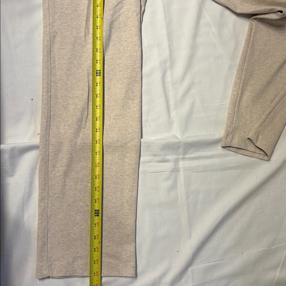 Lands' End Tan Athleisure NWOT Size M Pants. - Picture 7 of 10